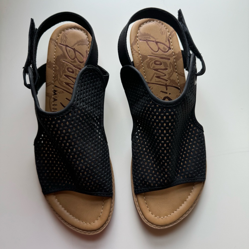 Blowfish sandles